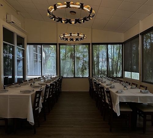 Find out why Mamma Mia's Trattoria is a popular venue for special occasions.